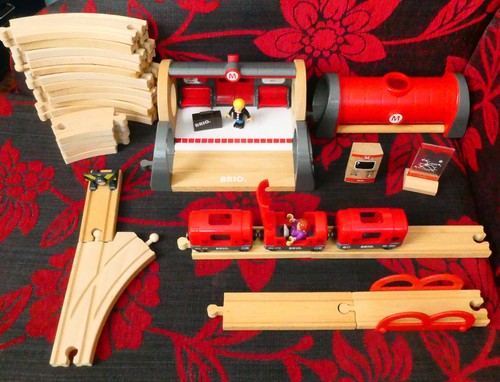 Brio metro railway train set - railway,