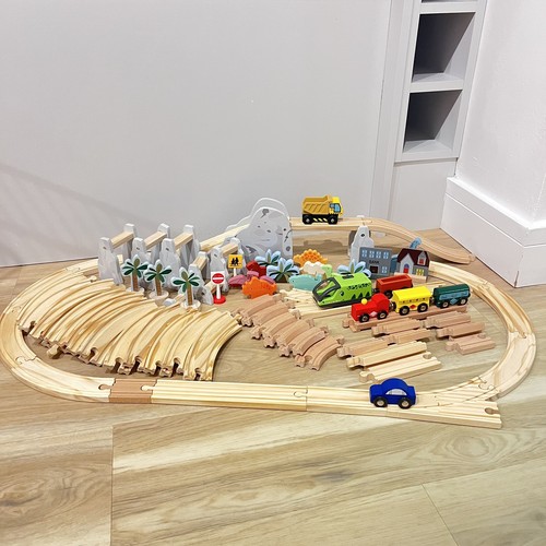 Huge brio compatible - huge,