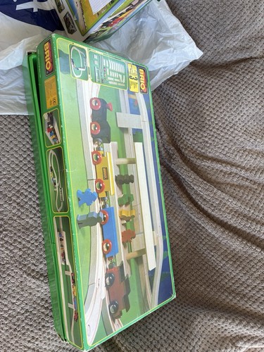 Brio train set - train,