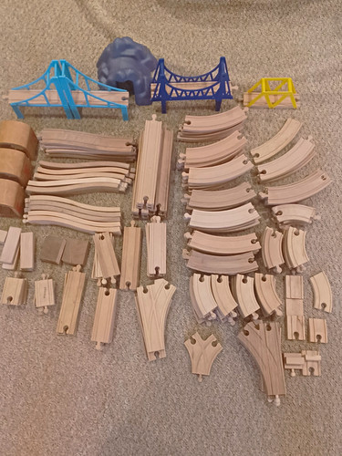 Over 200 pieces brio - over,