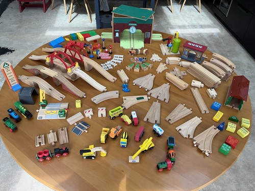 Brio large wooden train set - train,
